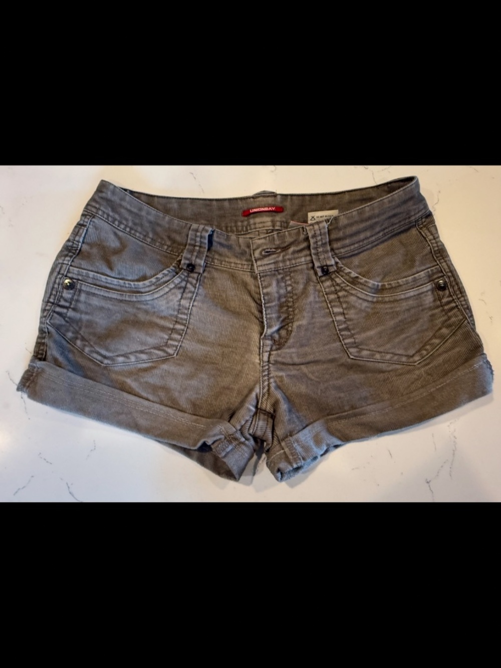 Unionbay Gray Corduroy Cuffed Shorts Women’s Size 7 Stretch Y2K